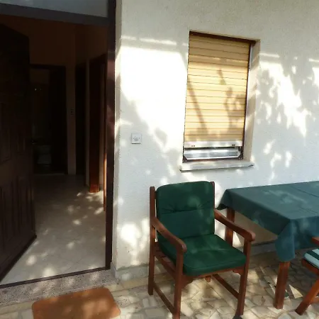 Ana アパート クルニカ