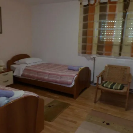 Apartment Ana *
