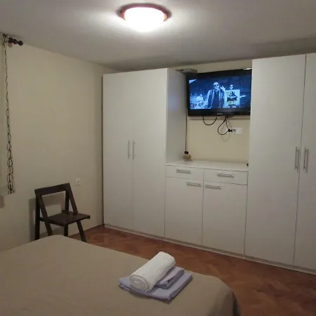 Ana Apartment *