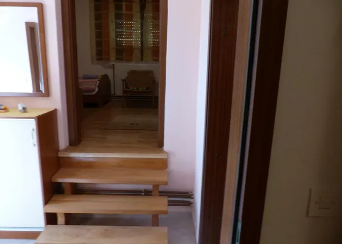 Ana アパート クルニカ